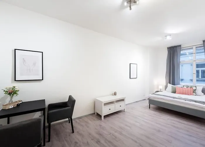 Timeless Charming Studio Near Old Town